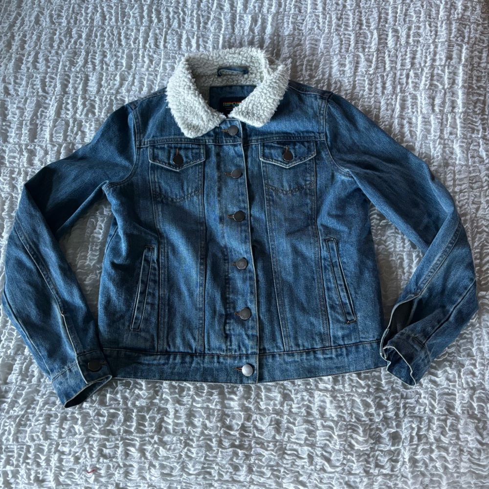 Rip Curl Sherpa lined jean jackets size small